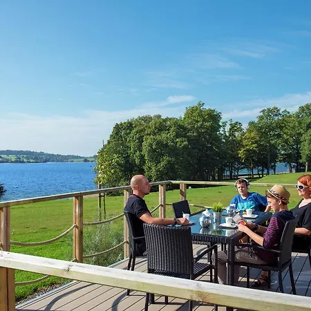 Domaine Golden Lakes Village 1